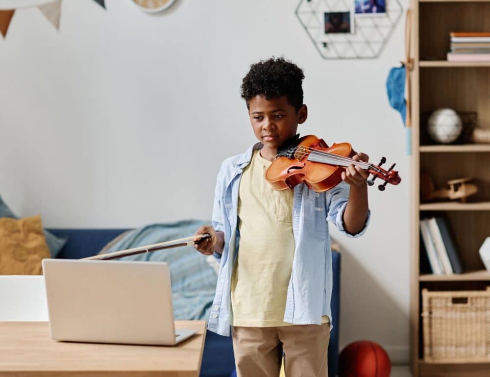 Comment aider votre enfant à progresser en musique