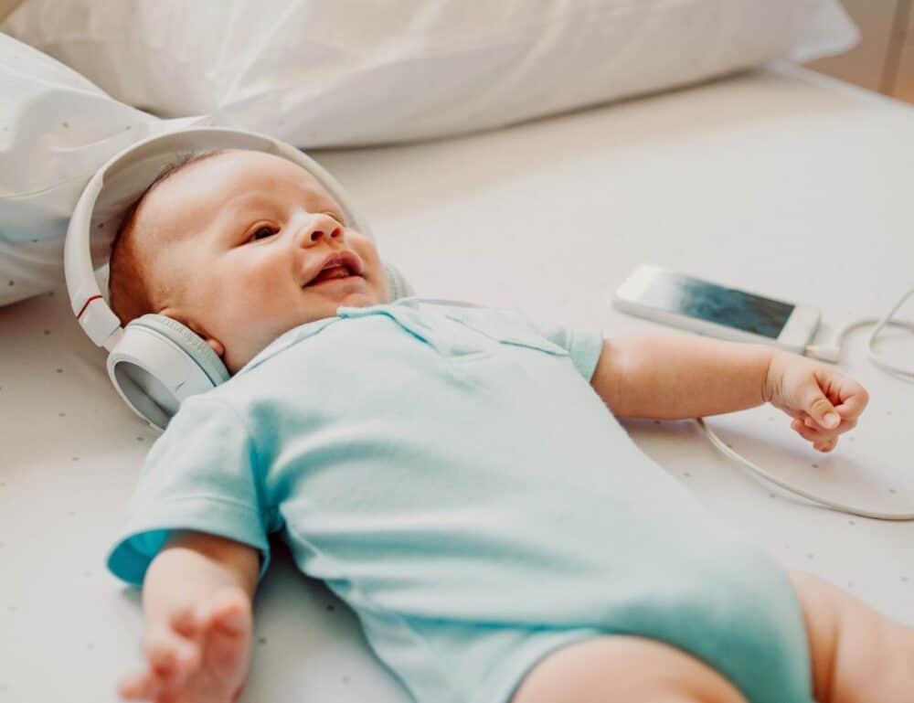 comment la musique influence le cerveau du bébé