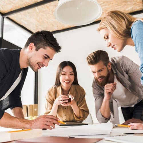 Moins de stress, plus de communication : Pourquoi les activités artistiques en équipe sont les alliées du bien-être en entreprise