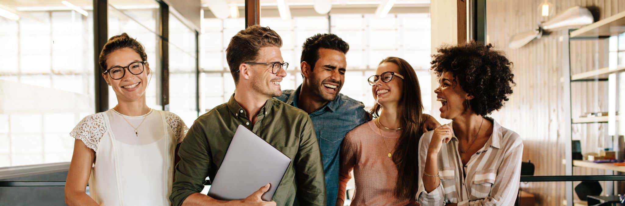 Moins de stress, plus de communication : Pourquoi les activités artistiques en équipe sont les alliées du bien-être en entreprise